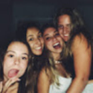 Meet your Posher, Danielle